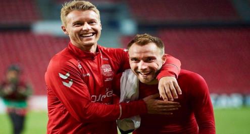 كايير الصديق وسابرينا الزوجة.. من هما بطلا واقعة سقوط إريكسن؟